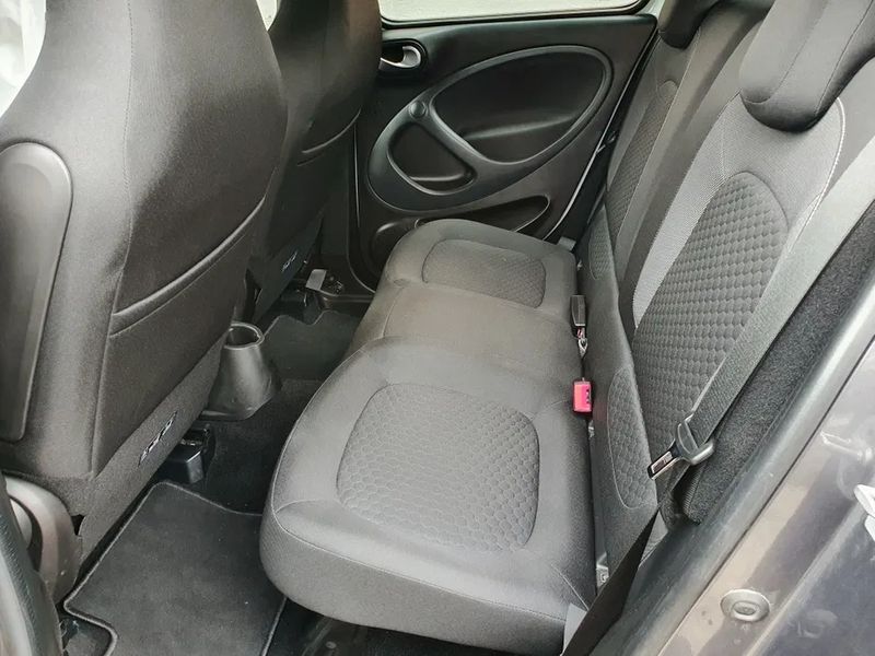 Smart Forfour • 2020 • 13,000 km 4