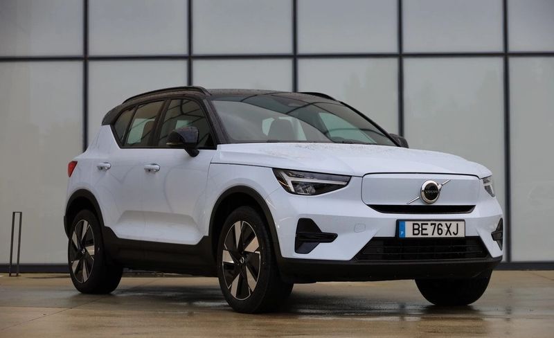 Volvo XC40 • 2023 • 1,000 km 2