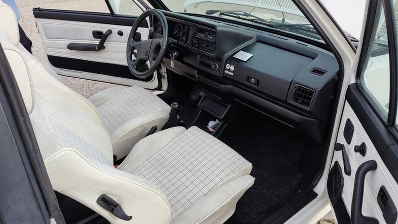 Volkswagen Amarok • 1988 • 158,000 km 6