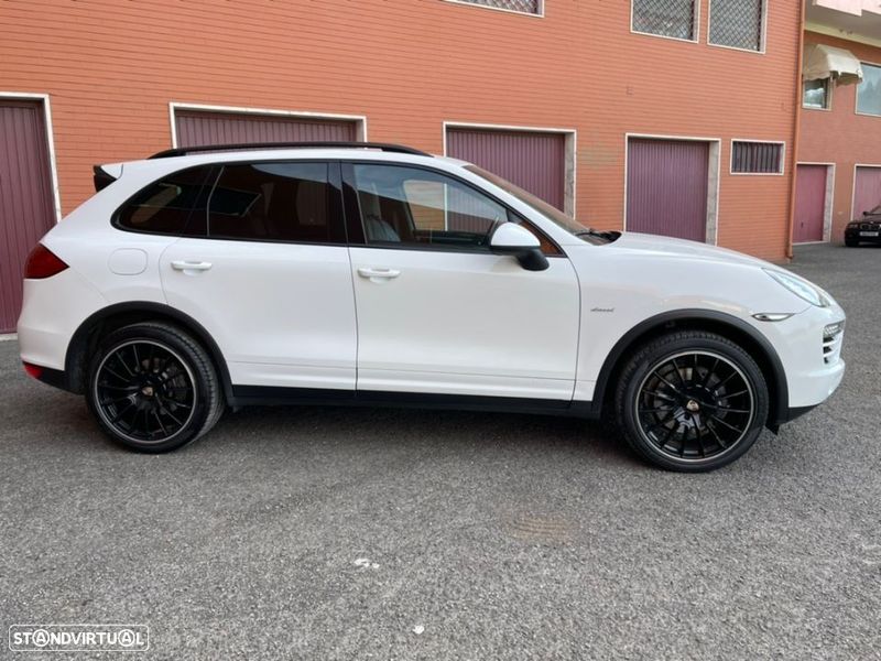 Porsche Cayenne • 2012 • 250,000 km 3