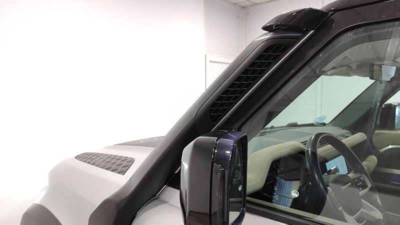 Land Rover Defender • 2020 • 70,093 km 6