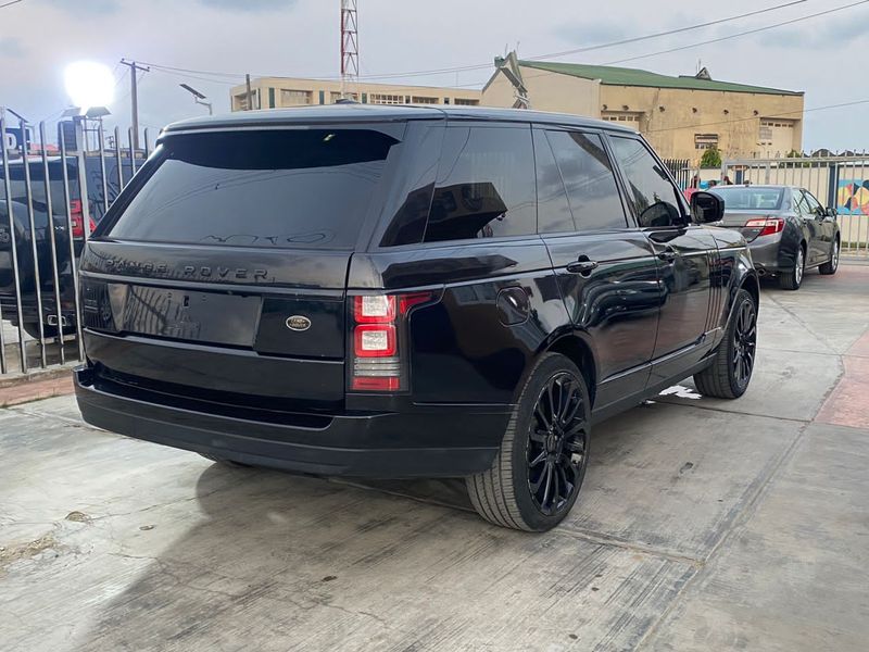 Land Rover Range Rover • 2017 • 32 km 2