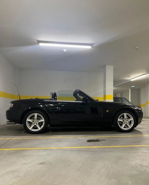 Mazda MX-5 • 2007 • 136,000 km 12