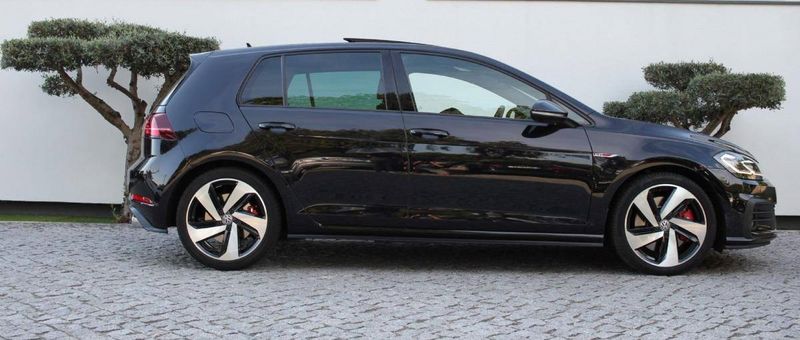 Volkswagen Golf • 2018 • 115,320 km 5