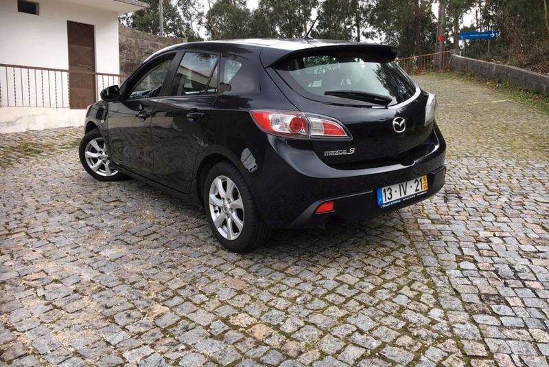 Mazda 3 • 2010 • 170,000 km 2