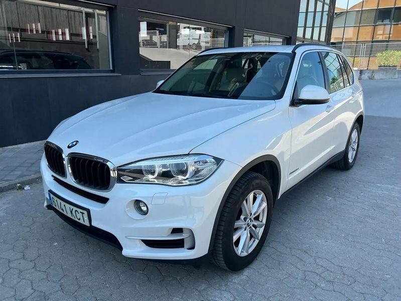 BMW X5 • 2017 • 195,000 km 12