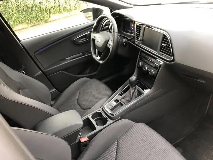 Seat Leon • 2019 • 49,000 km 3