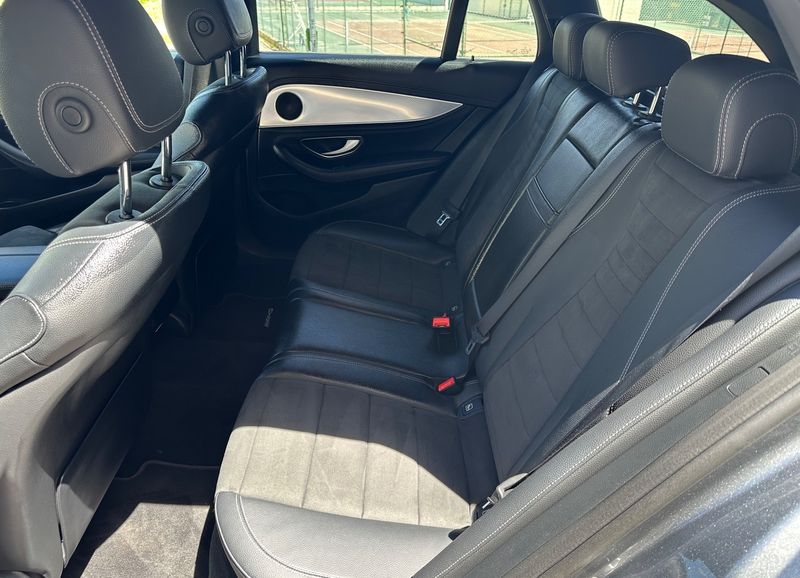 Mercedes-Benz E-Class • 2021 • 180,000 km 6