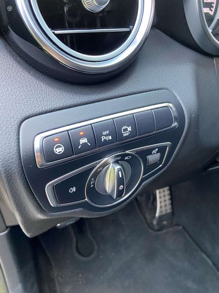 Mercedes-Benz GLC • 2018 • 133,000 km 6