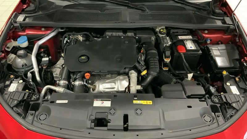 Peugeot 308 • 2021 • 56,925 km 10