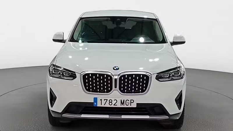 BMW X4 • 2023 • 27,599 km 12
