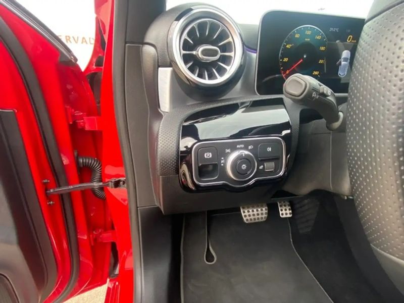 Mercedes-Benz A • 2019 • 56,000 km 6