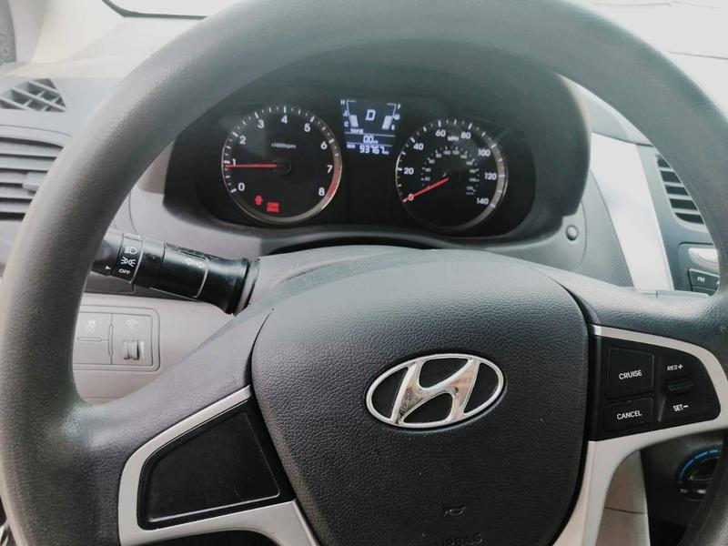 Hyundai Accent • 2013 • 93,000 km 9