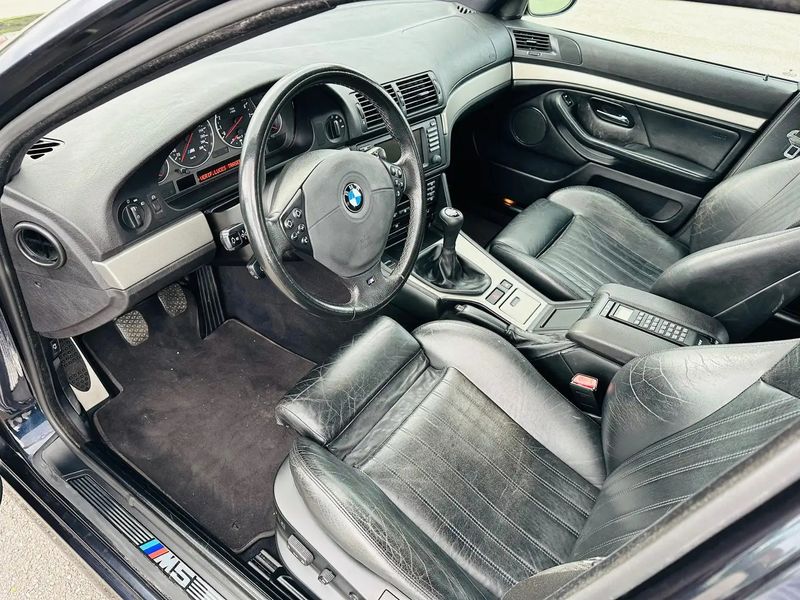 BMW M5 • 1999 • 185,000 km 4