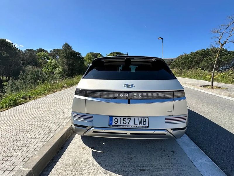 Hyundai Ioniq Electric • 2022 • 42,200 km 21