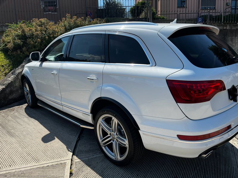 Audi Q7 • 2010 • 256,000 km 1