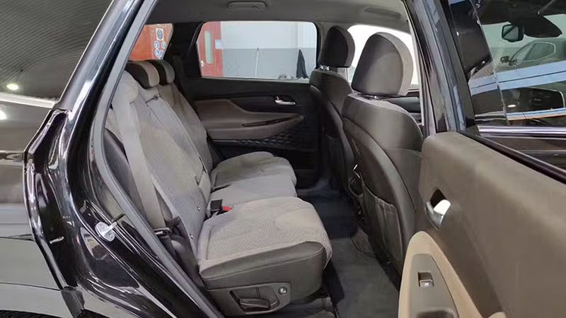 Hyundai Santa Fe • 2019 • 70,118 km 8