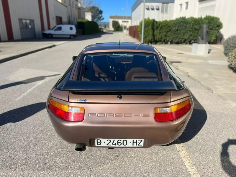Porsche 928 • 1987 • 99,990 km 9