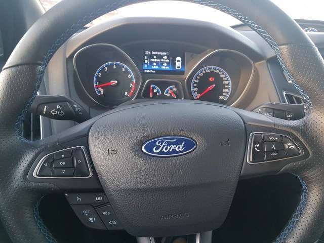 Ford Focus • 2016 • 43,821 km 5