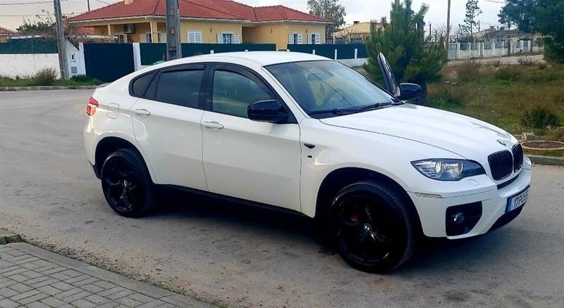 BMW X6 • 2018 • 87,000 km 4