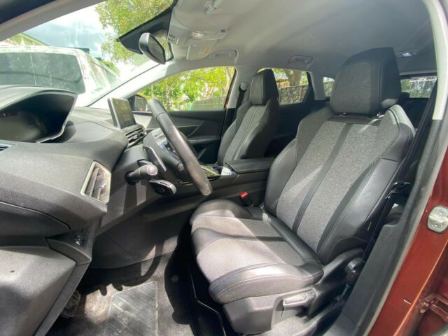 Peugeot 3008 • 2017 • 162,650 km 4
