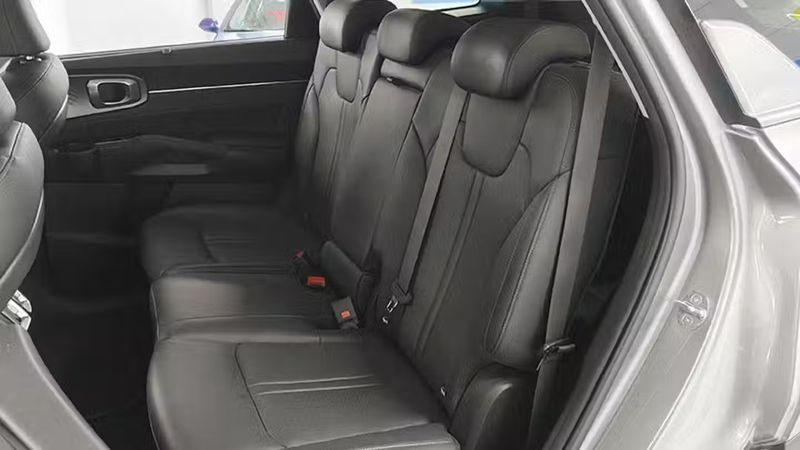 Kia Sportage • 2023 • 36,414 km 11