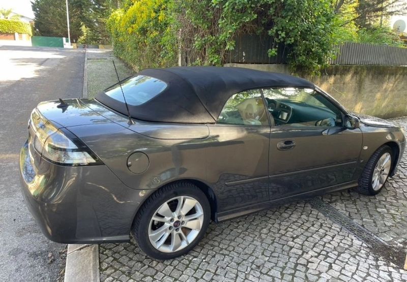 Saab 9-3 • 2010 • 163,000 km 4