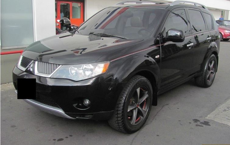 Mitsubishi Outlander • 2009 • 130,000 km 1
