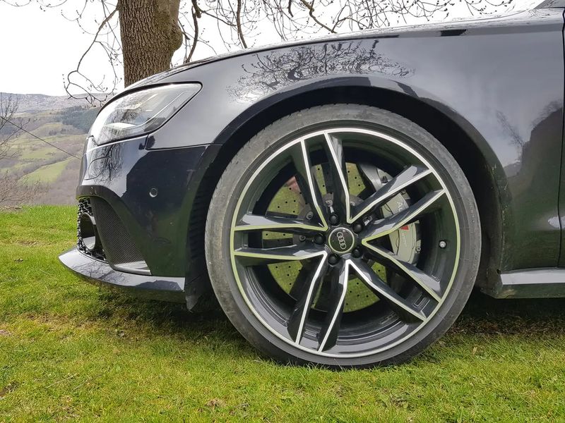 Audi RS 6 • 2015 • 130,000 km 3