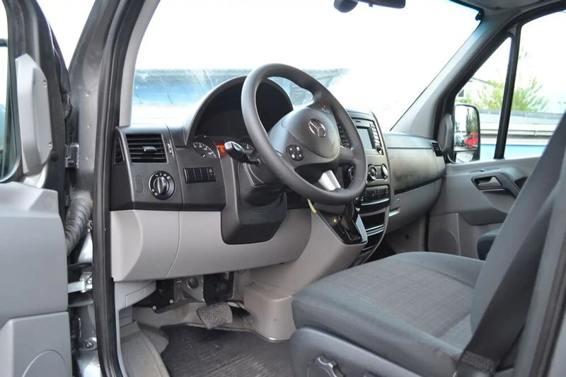 Mercedes-Benz Sprinter • 2016 • 74,000 km 11