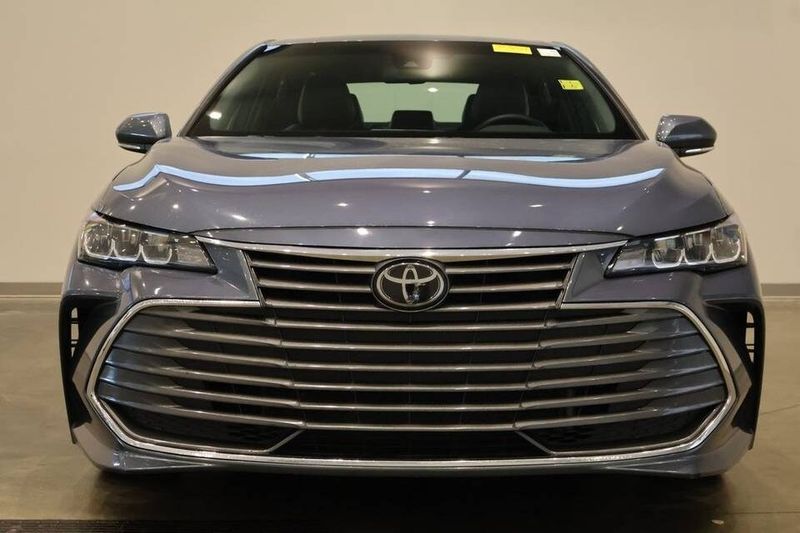 Toyota Avalon • 2022 • 20,154 km 2