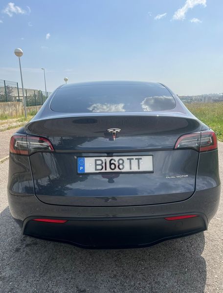 Tesla Model Y • 2021 • 68,000 km 7