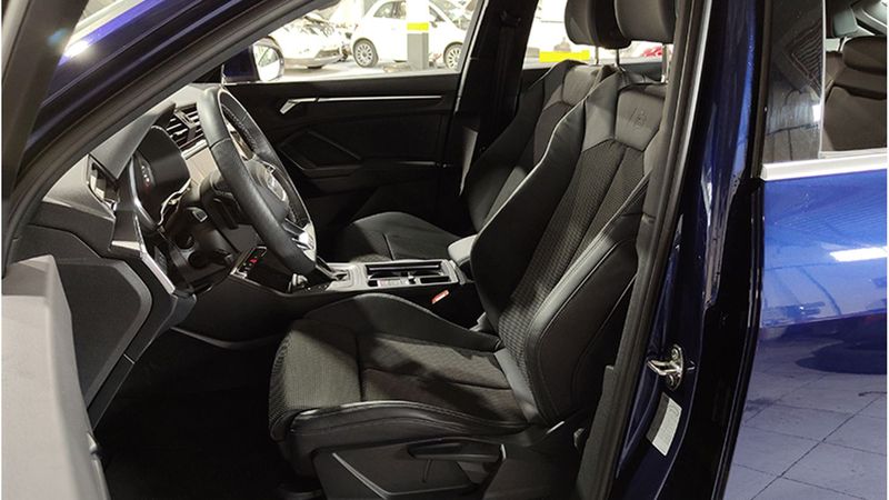 Audi Q3 • 2024 • 13,924 km 14
