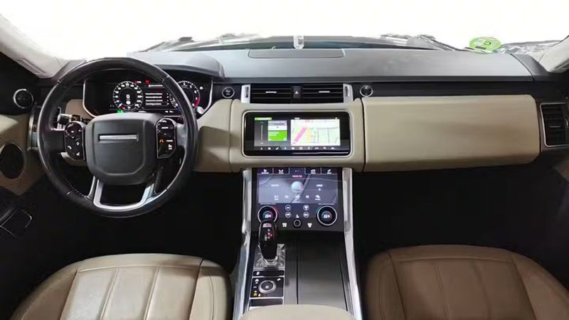Land Rover Range Rover Sport • 2019 • 88,474 km 3