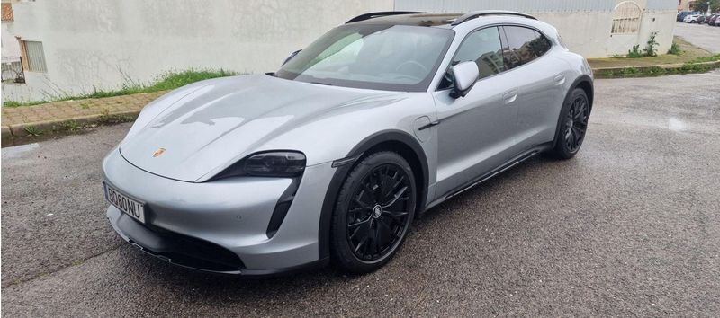 Porsche Taycan • 2022 • 40,000 km 1