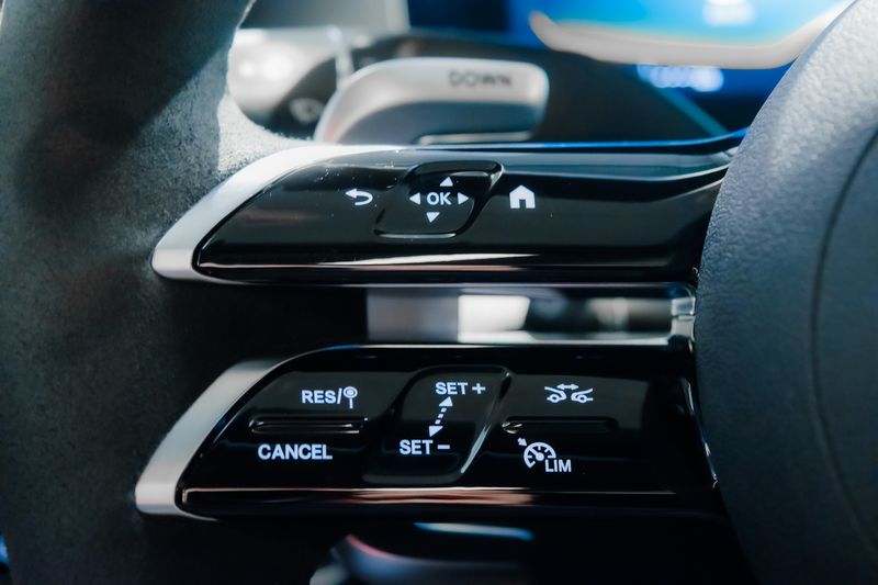 Mercedes-Benz CLS • 2022 • 24,900 km 15