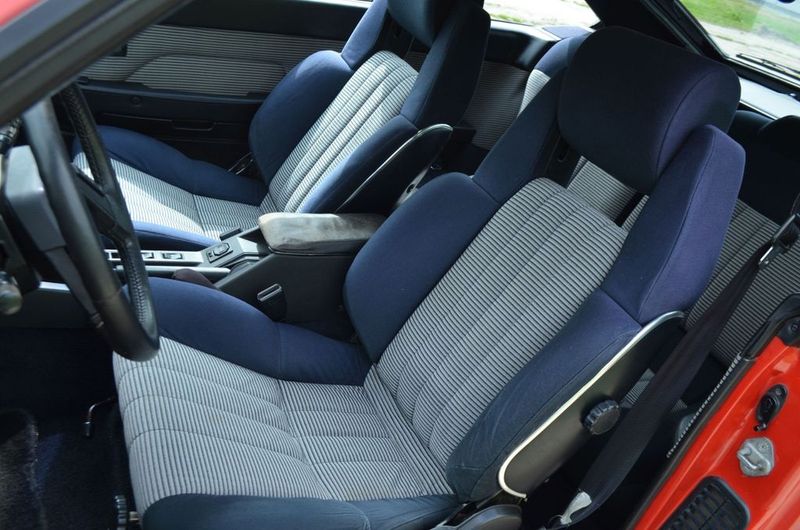 Toyota Supra • 1983 • 110,000 km 5