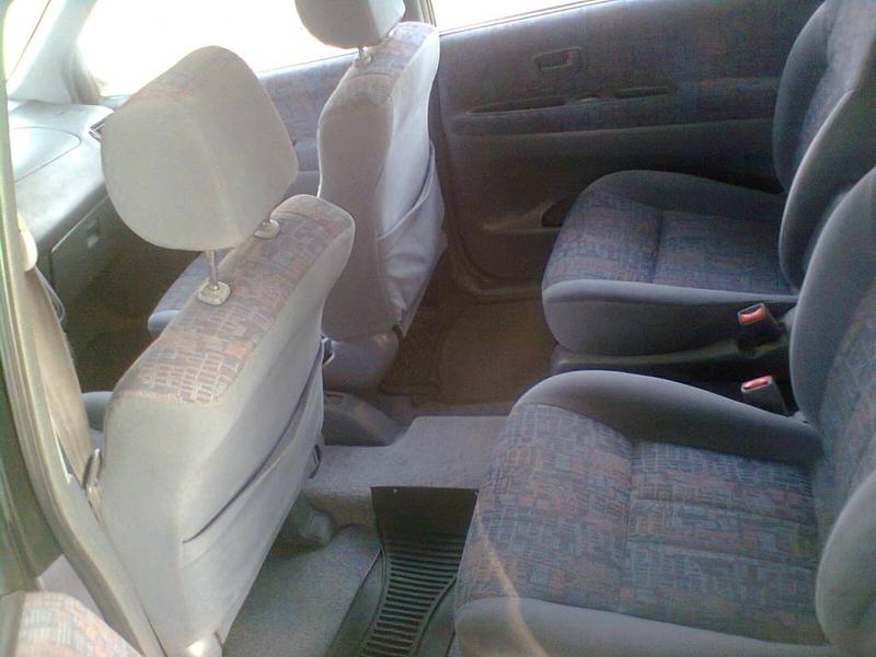 Toyota Picnic • 2004 • 64,582 km 4