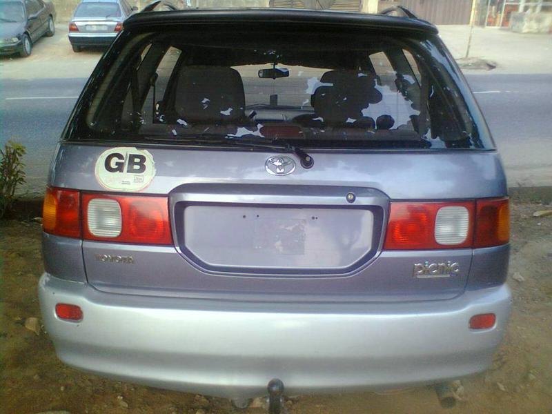 Toyota Picnic • 2004 • 64,582 km 7