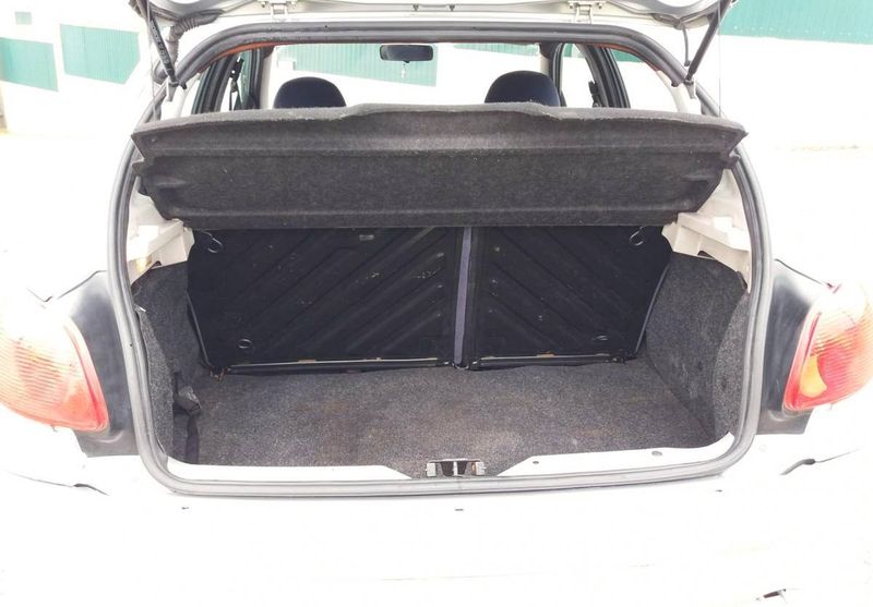 Peugeot 206 • 2005 • 299,999 km 9