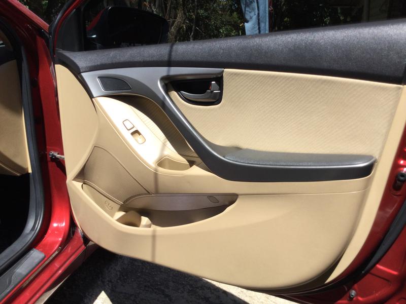 Hyundai Elantra • 2013 • 61,320 km 1