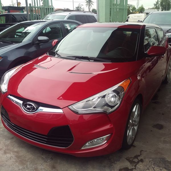 Hyundai Veloster • 2012 • 21 km 1