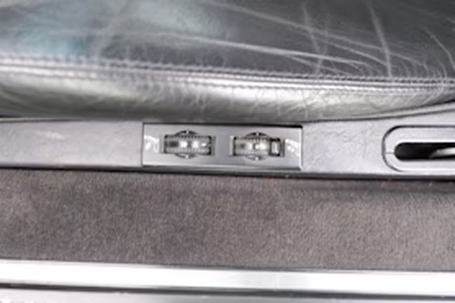 Mercedes-Benz SL • 1993 • 38,000 km 36