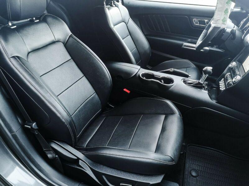 Ford Mustang • 2015 • 47,690 km 3