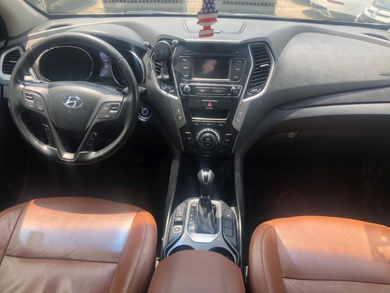 Hyundai Santa Fe • 2018 • 50,000 km 2