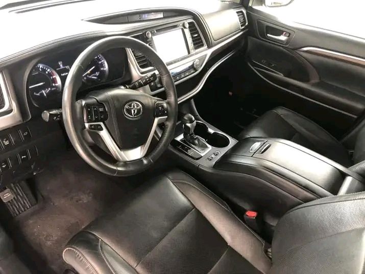 Toyota Highlander • 2020 • 50,000 km 4