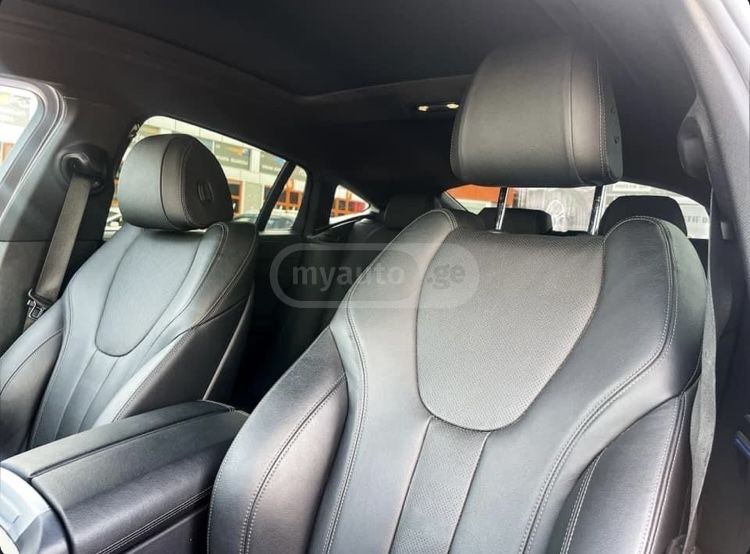 BMW X6 • 2021 • 17,000 km 6