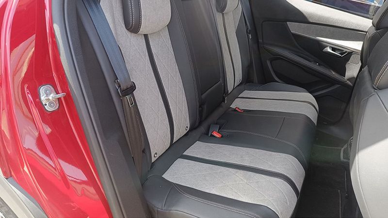 Peugeot 3008 • 2020 • 31,126 km 15