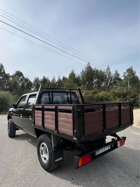 Nissan NP300 Pickup • 1995 • 300,000 km 7