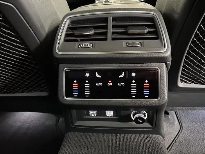 Audi A6 • 2019 • 183,000 km 12